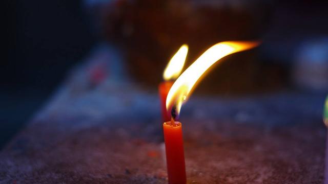 关于蜡烛的诗句有哪些