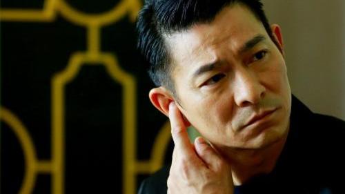 陈奕迅《裙下之臣》,宋冬野《连衣裙》,snh48《黑白格子裙》,海龟先生