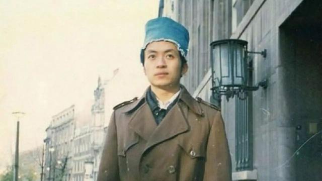 顾城墓床文学赏析