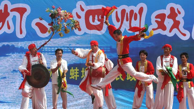 浅析安徽花鼓灯的风格特点