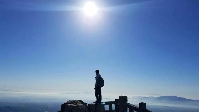 一览众山小完整诗句