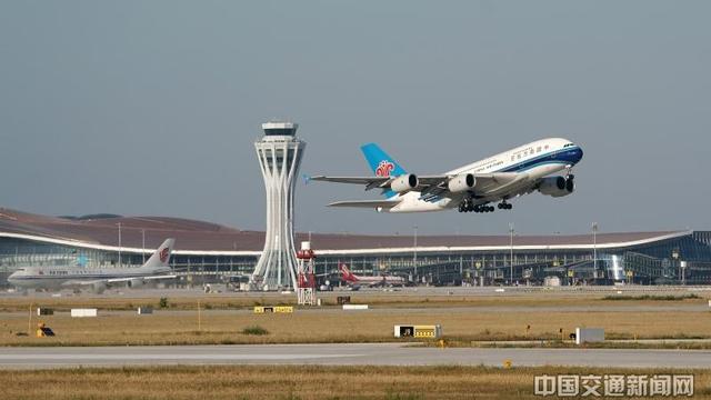 阿联酋航空:越飞越高,越飞越远