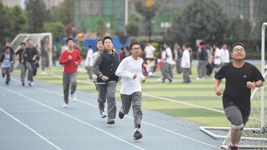 与时俱进的初中体育教学方案