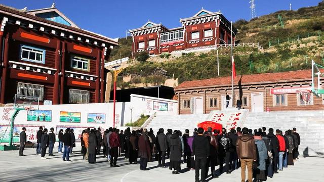 组织开展升国旗仪式简报范文通用