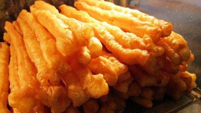 家庭普通油条的做法