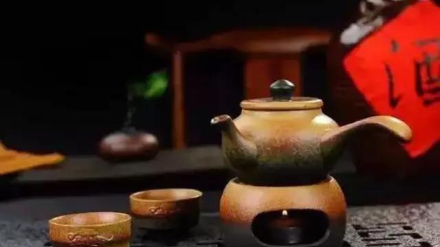 下雨天喝酒的经典诗句
