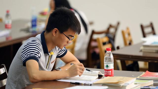 大學(xué)畢業(yè)日期_大學(xué)畢業(yè)時間具體日期怎么填_大學(xué)畢業(yè)時間幾月幾號