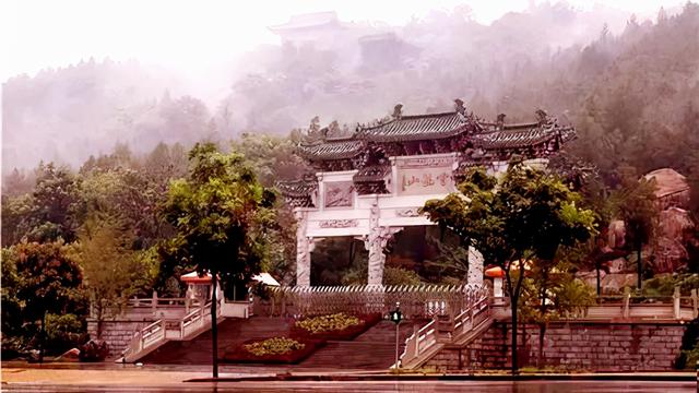 家乡的云龙山作文通用