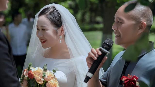 婚礼现场致辞10篇