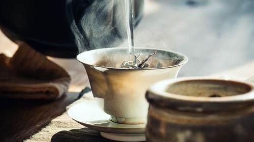 夏天品茶的经典诗词