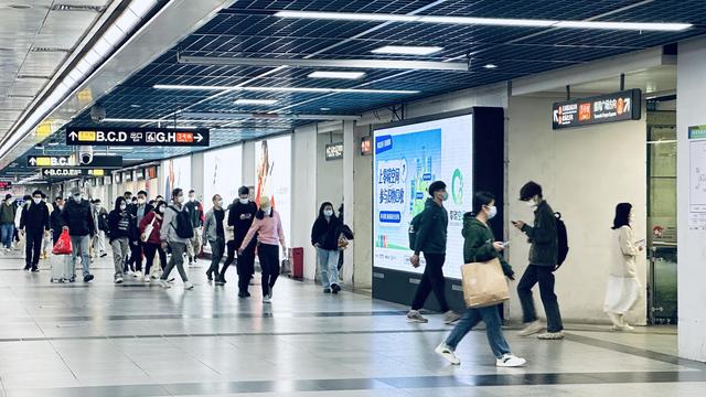 广州地铁换乘车站节假日客流组织与管控研究