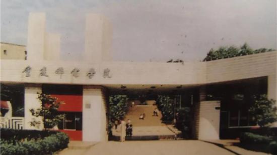 学生在校期间自我评价