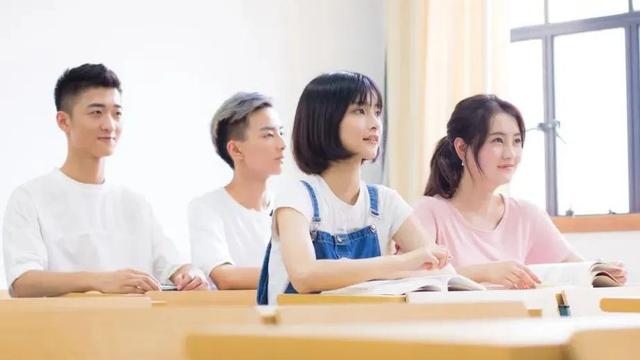精选写语文老师的作文