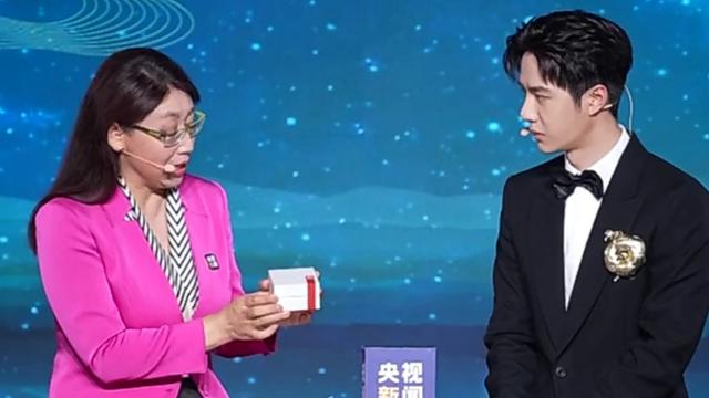 中秋晚会主持稿