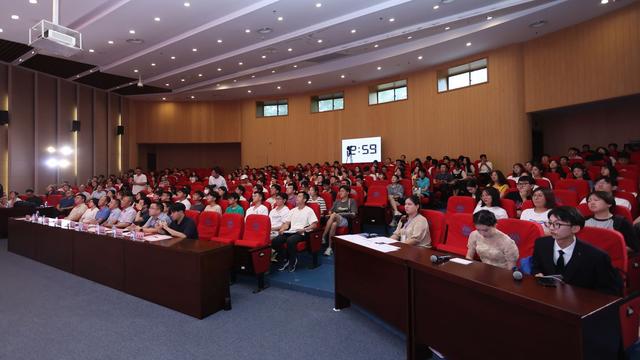 学生最喜爱的教师事迹材料精选