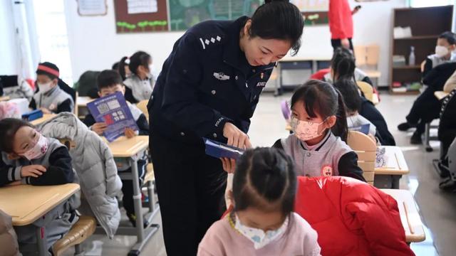 对返乡大学生的宣讲简报精选