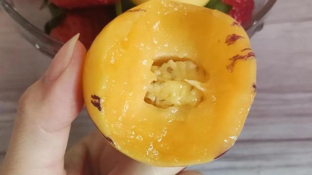 男性和女性客户消费的特点