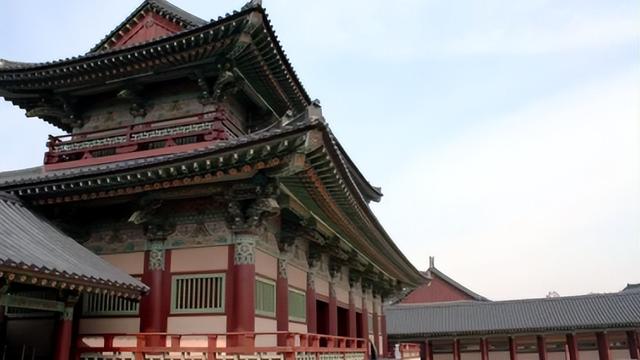 看西方建筑文化与中国传统建筑文化的融合