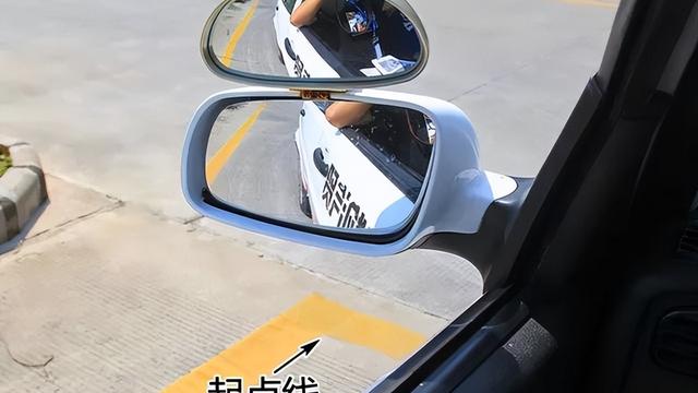 科目二倒車入庫如何看角度