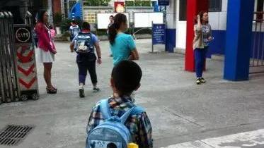 书包里的故事初中