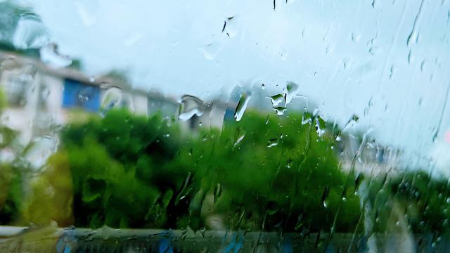 夏天的雨古诗