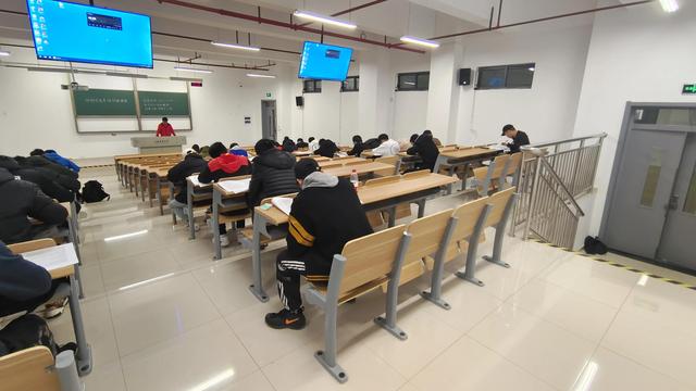大学英语六级考试模拟试题