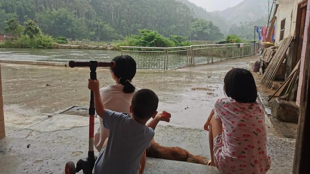 下雨天作文