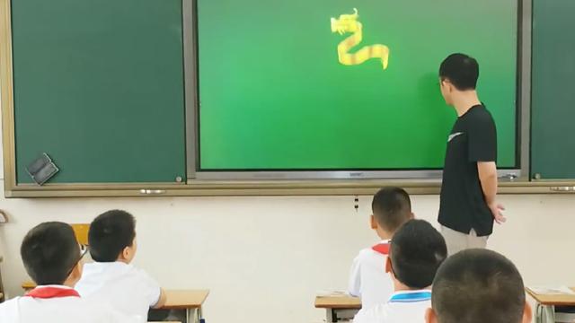 老师向学生自我介绍范文