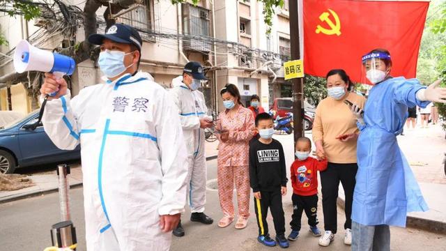 小学生抗疫诗歌简短只有6句