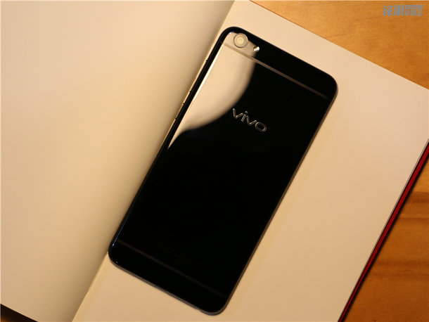 市场行情：双十一优惠一百元 vivo X7曜石黑市场价2698元