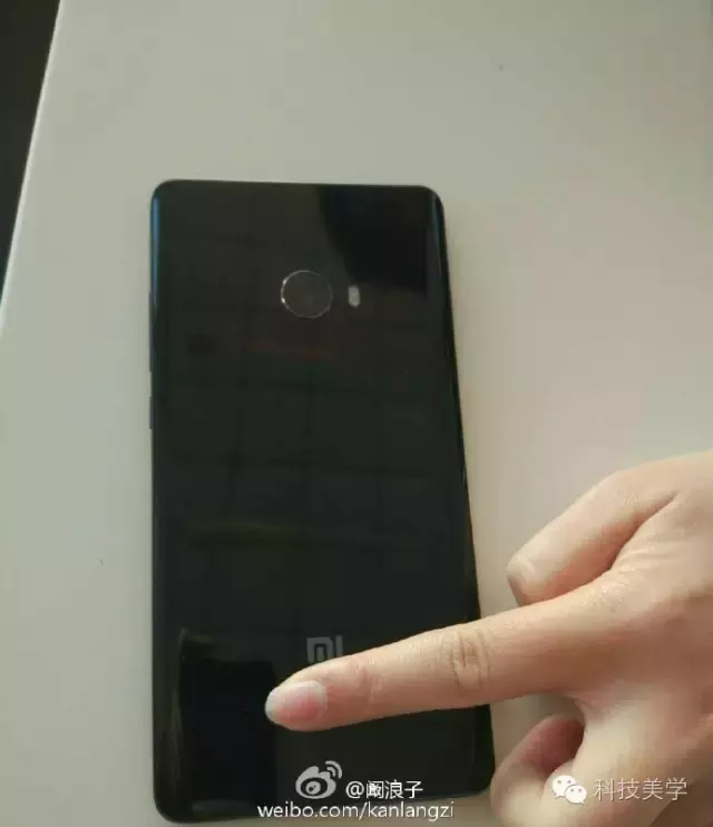 小米手机Note2真机比照Note7 长相很高双曲面屏帅 仅仅市场价