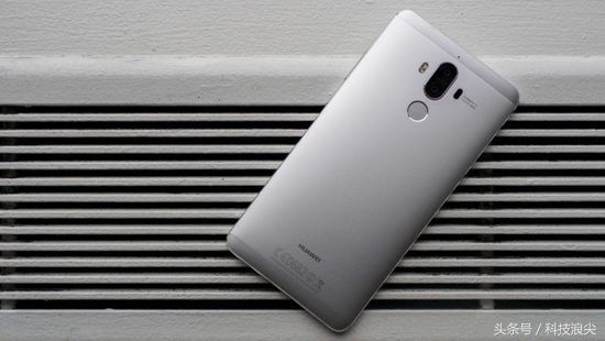 华为公司新旗舰Mate 9入门测评：奏响高档机还击号角声