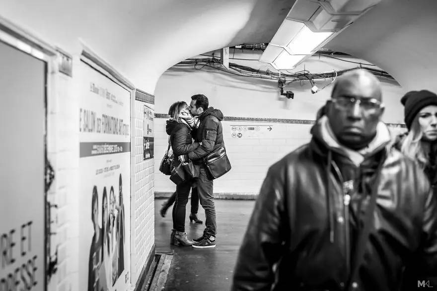法国摄影师的“街吻”系列
