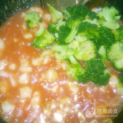 Fish of benefit of eggplant juice dragon (suit edition of above little baby one year old)