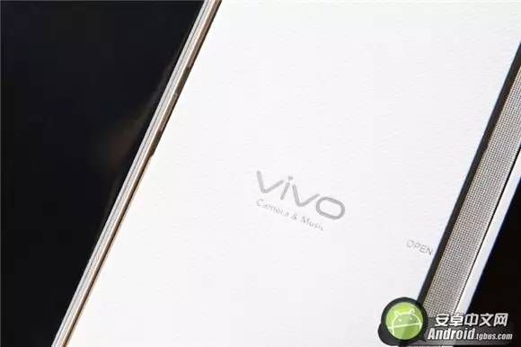 2000万双摄柔光自拍美艳无比！vivo X9评测