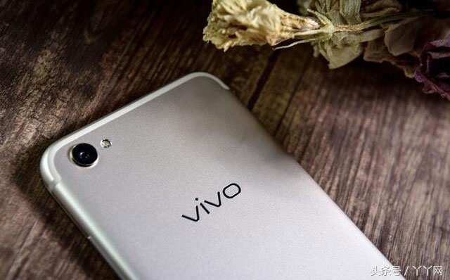 母亲节两千万柔光灯双摄像头照亮你的美 vivo X9现货交易发售