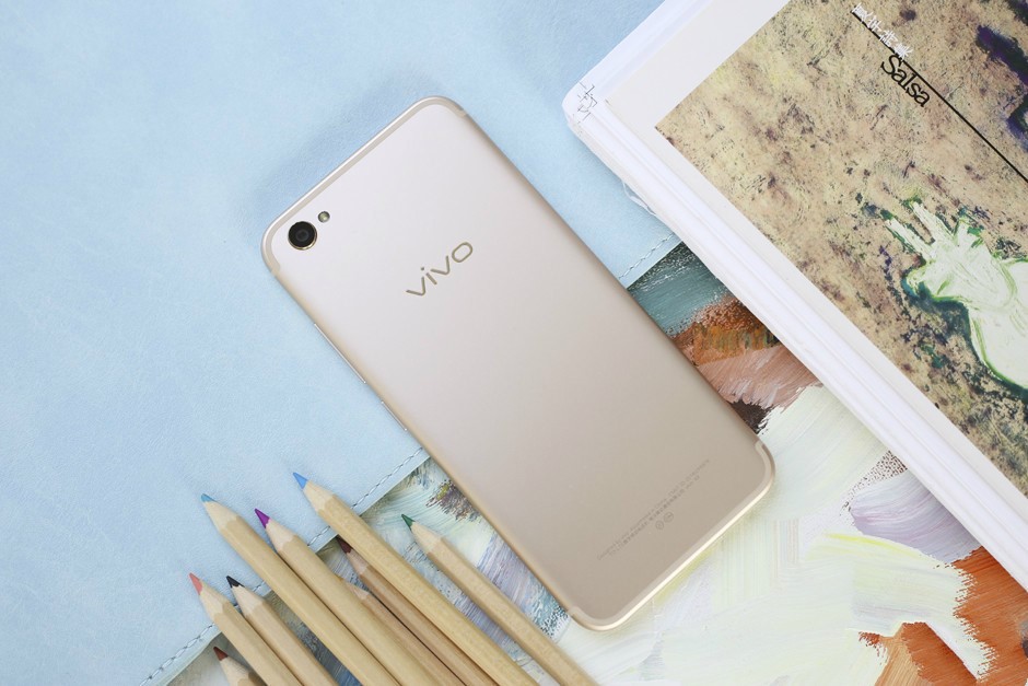 前置2000万柔光双摄，vivo X9今日火爆热销！