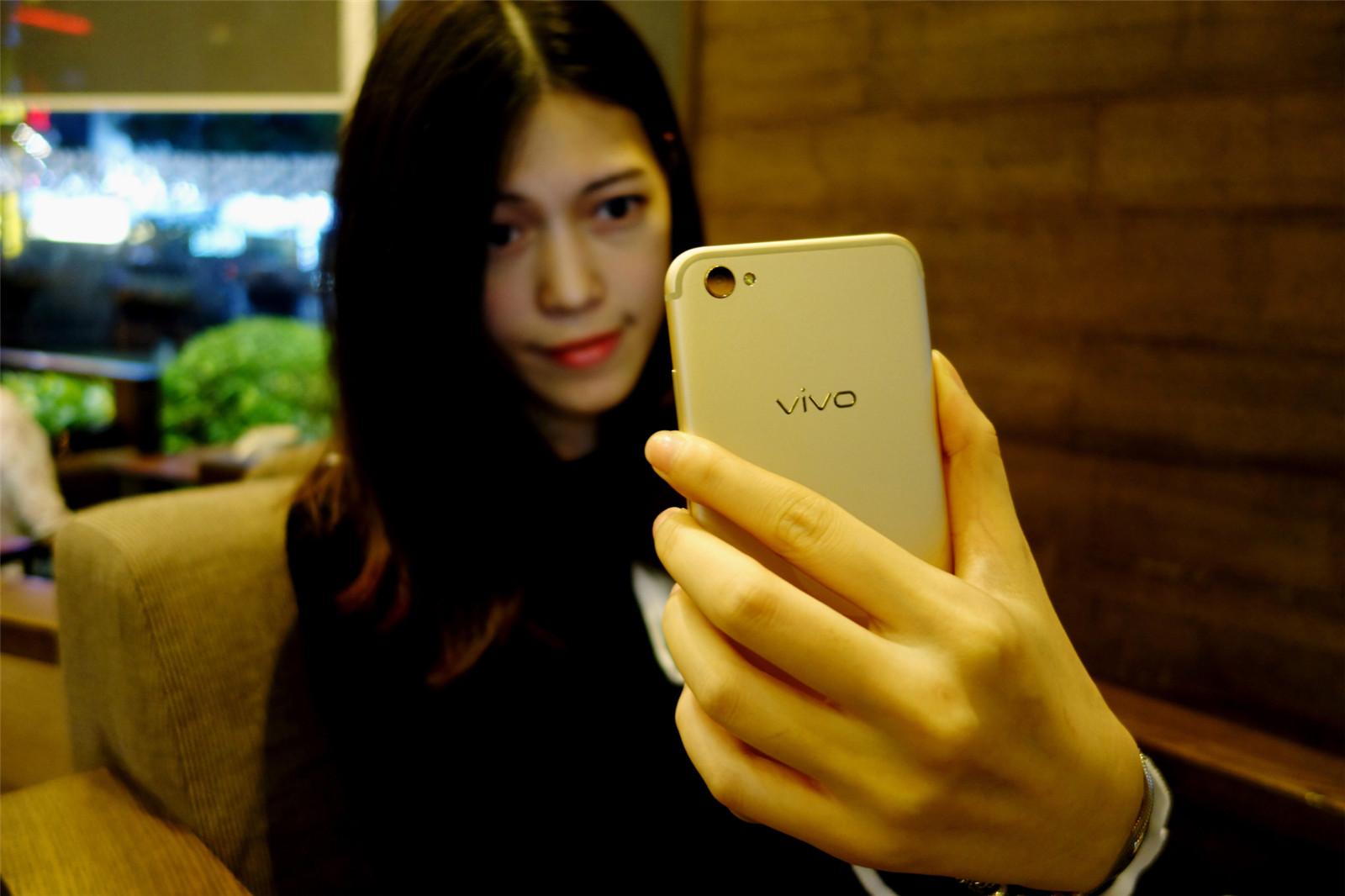 与生俱来的自拍天赋，妹子新欢 vivo X9 体验评测