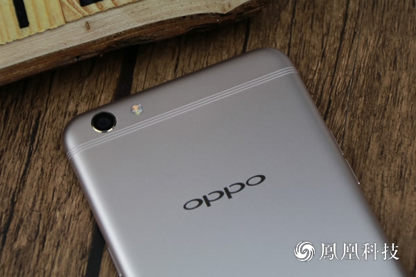 OPPO R9s Plus评测：性能给力、长续航的拍照神器