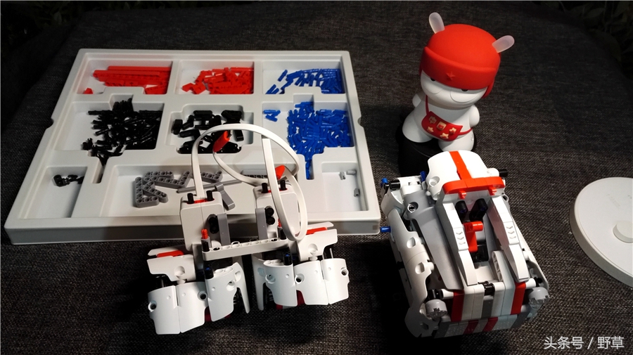 小米百货的新萌宠，米兔积木机器人拼装评测