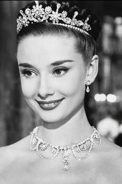 配饰狂｜男票说过年给我买个貂……我说亲爱的我要这些珠宝