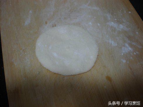 知道么？电饭锅可以做红豆煎饼，这是最简单做法，不妨一试