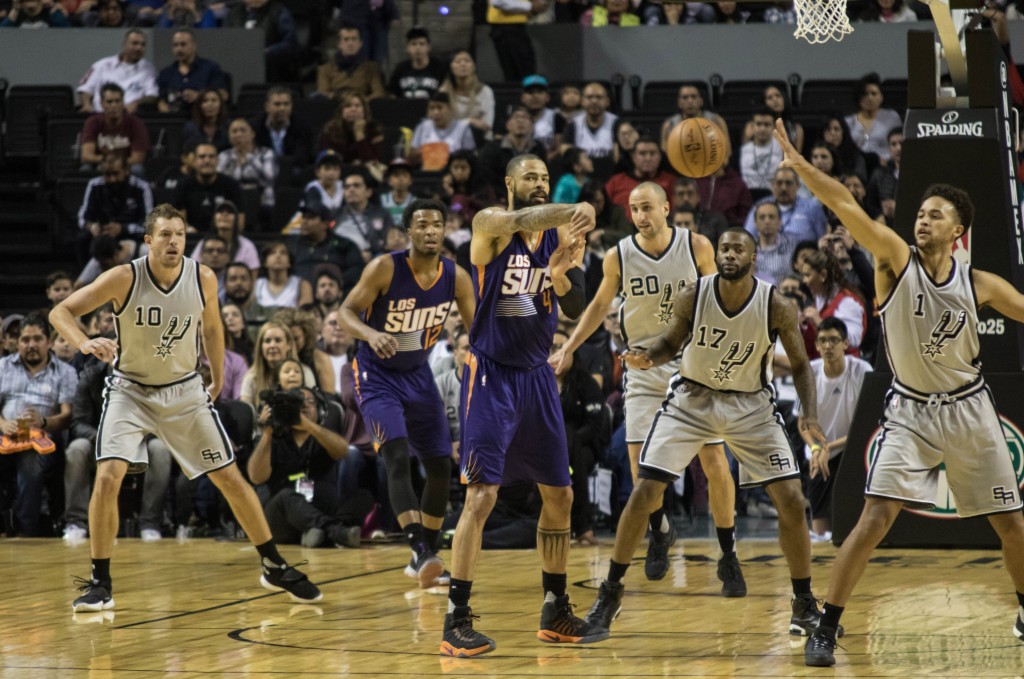 太阳胜马刺(篮球——NBA常规赛：太阳胜马刺)