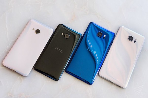 HTC U Ultra入门：惊艳外壳 副显示屏，中国发行不缩水！