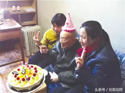 学拼音的都欠他一份师恩，“汉语拼音之父”112岁的周有光仙逝