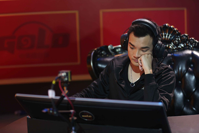 最懵逼的国际大赛！炉石中美擂台 一个加拿大人五杀干翻中国全队