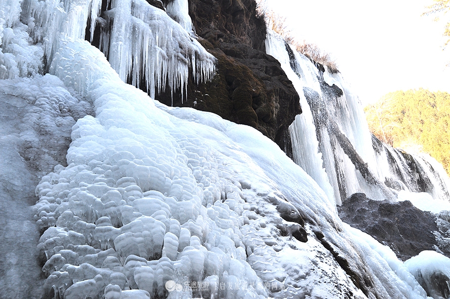 徒步九寨沟,遇见冬日壮美的冰瀑奇观