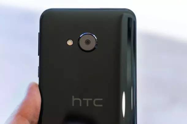 作……HTC 旗舰级 U Ultra 高配版标价超过 iPhone 7