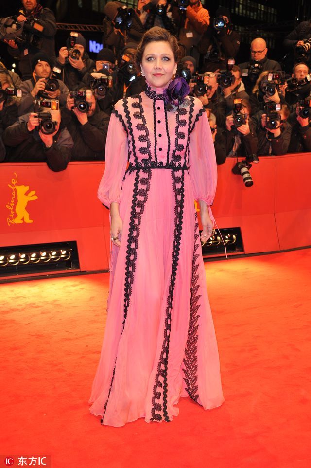 唐嫣终于站上了柏林电影节的舞台 这样的红毯表现太争气了