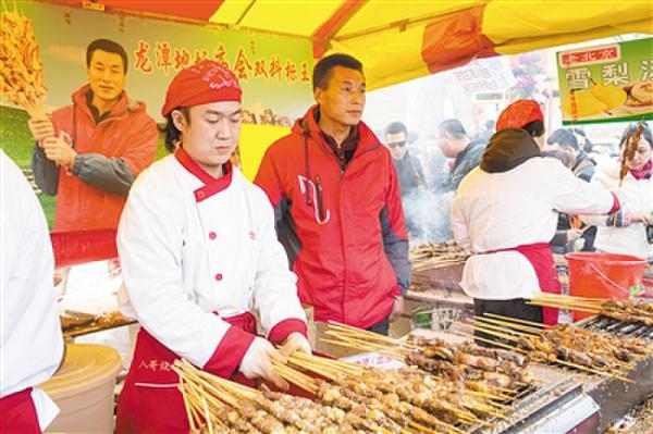 新年新“神人“：北京一摊主每天卖羊肉串收入15万
